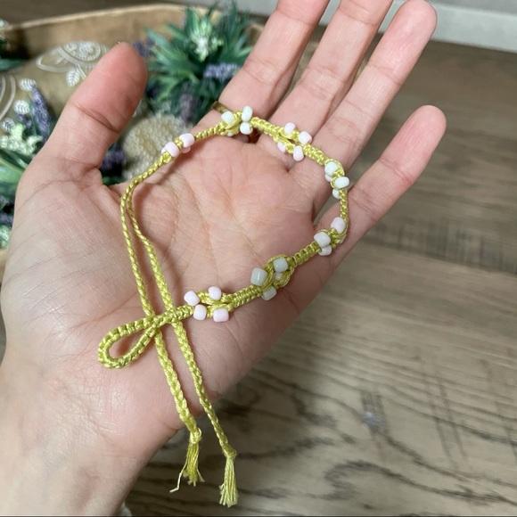 Beaded Flower Friendship Bracelet - Picture 3 of 6